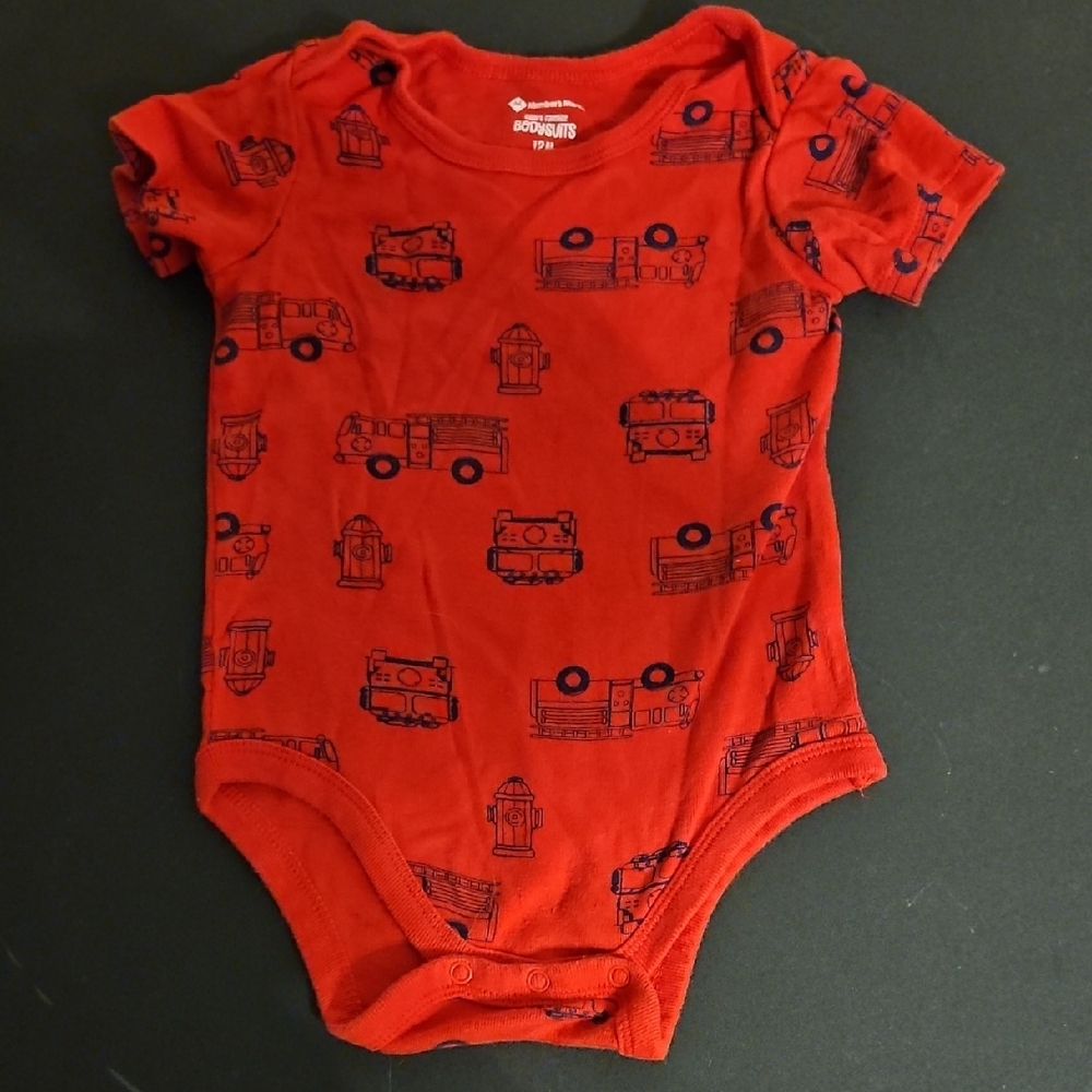 Members Mark Boys Fire Truck Onesie. In EUC